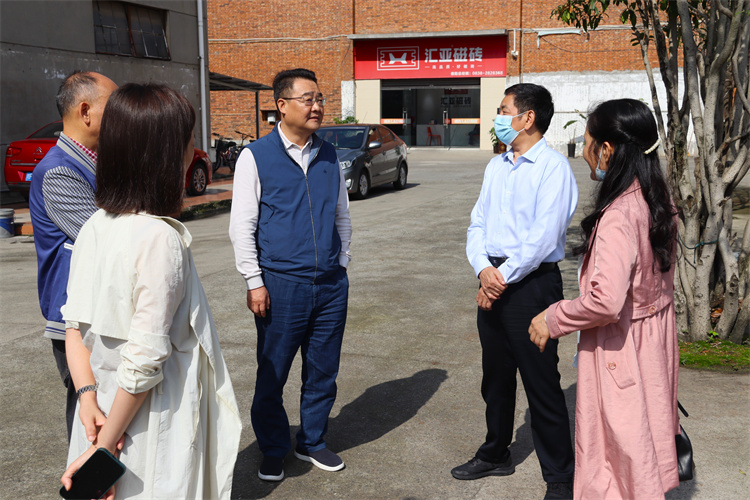 四川省供銷社黨組成員、機(jī)關(guān)黨委書記李先明帶隊(duì)開展節(jié)前安全生產(chǎn)督查工作